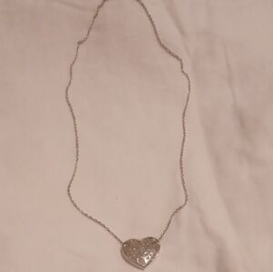 Chic Silver Heart Necklace